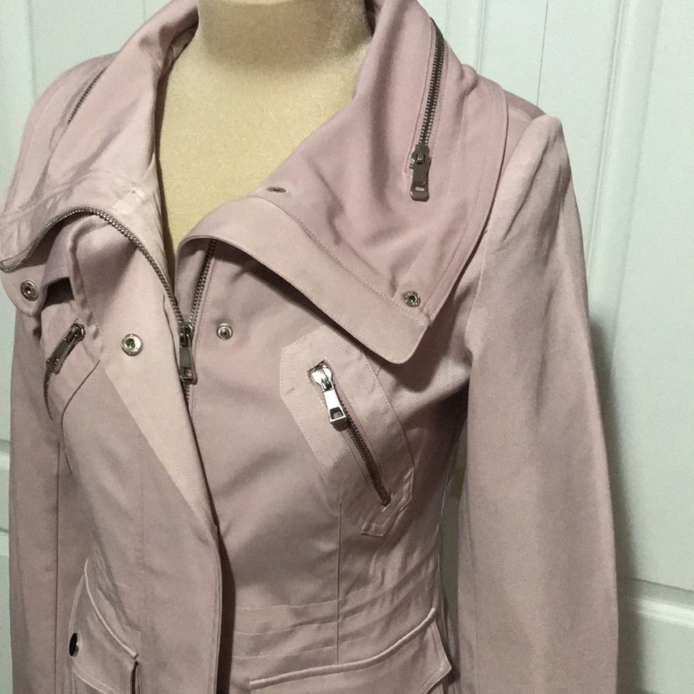Women’s Jacket - Picture 2 of 6